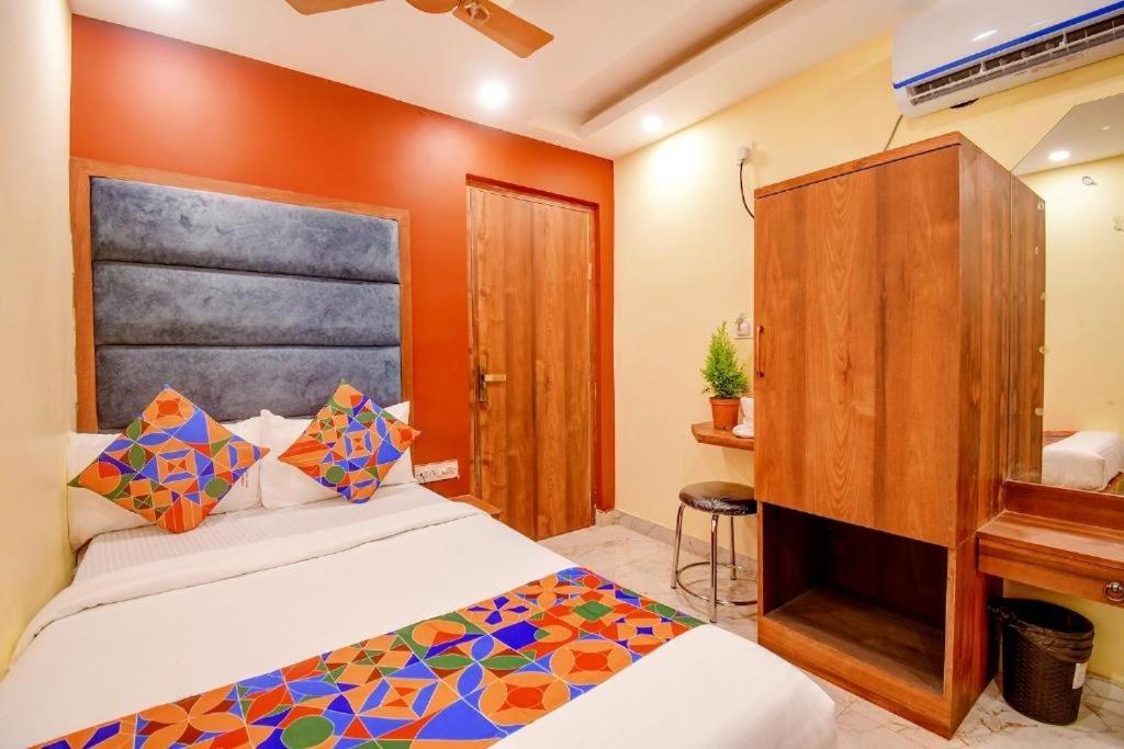 Hotel Aqua Tulip Kolkata Exterior photo